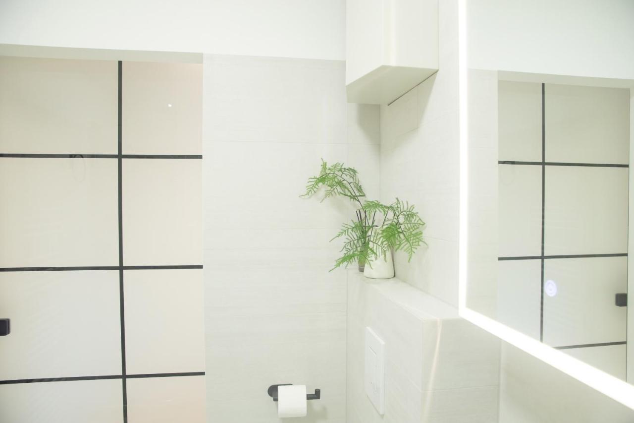 Room 4 Art Appartments Nr.1 In Vienna Center מראה חיצוני תמונה